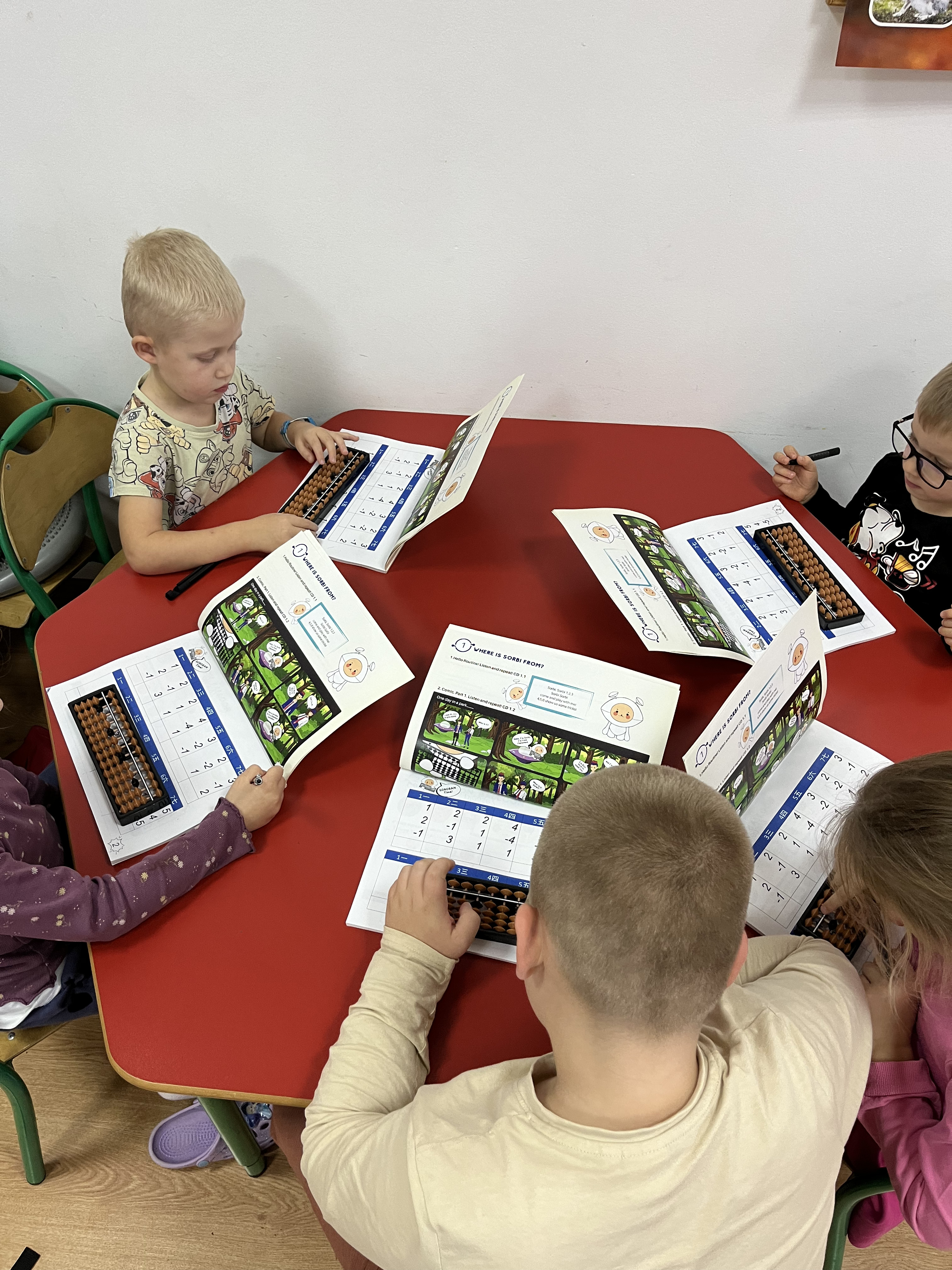 Dzieci na zajęciach